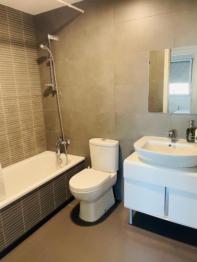 Fira De Barcelona City View Apartment With Garage Parking L'Hospitalet de Llobregat Esterno foto