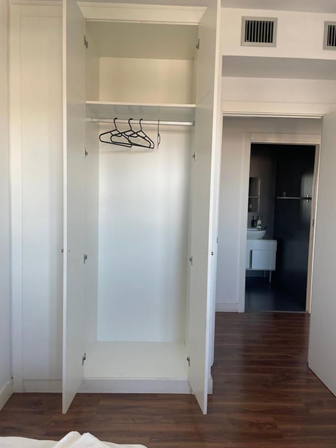 Fira De Barcelona City View Apartment With Garage Parking L'Hospitalet de Llobregat Esterno foto